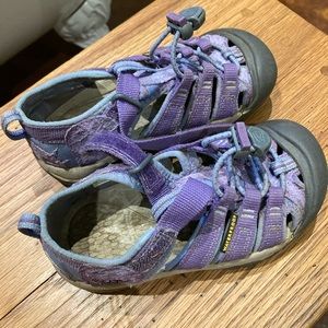 Keen kids size 11 for sale, will include very well loved size 12 for free